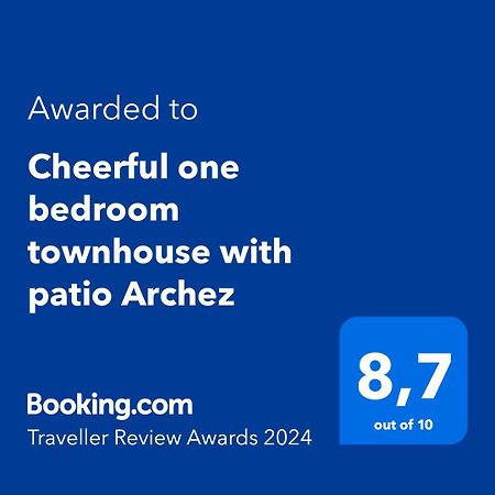 Cheerful One Bedroom Townhouse With Patio Árchez Exterior foto