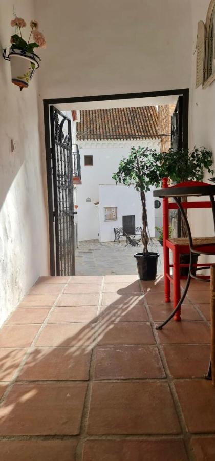Cheerful One Bedroom Townhouse With Patio Árchez Exterior foto