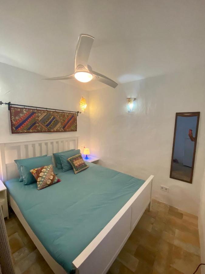 Cheerful One Bedroom Townhouse With Patio Árchez Exterior foto